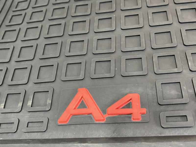 Стелка Audi A4 2012