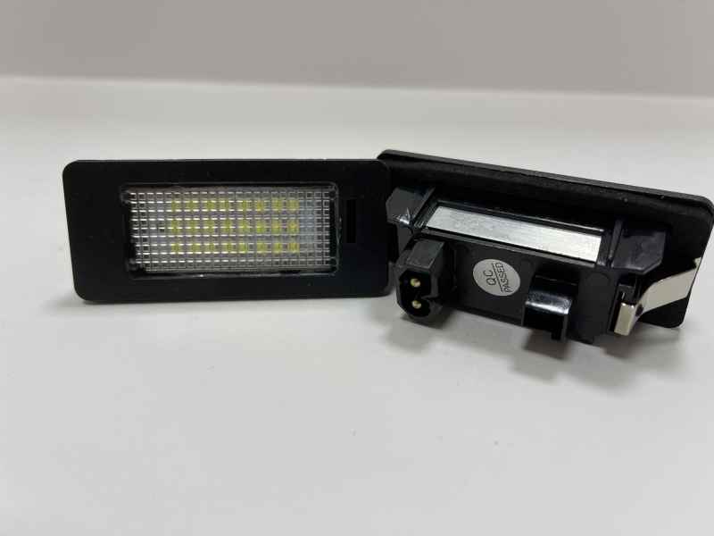 LED плафон за BMW E39 0001 6000K 12V 2 броя 
