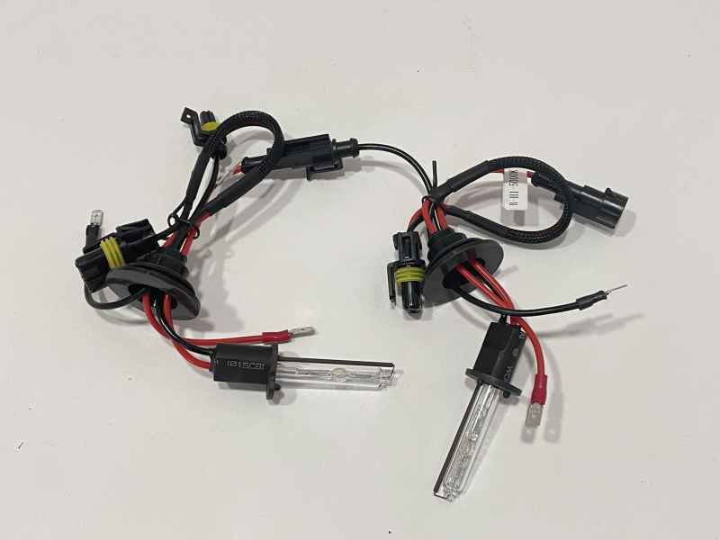Н1 Ксенон крушки за фар H1 35W 12V 5000K 2...