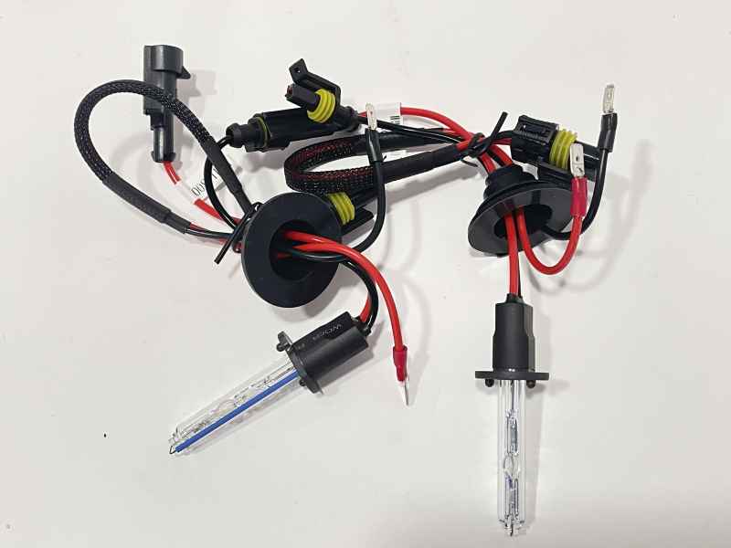Н1 Ксенон крушки за фар H1 35W 12V 8000K 2...